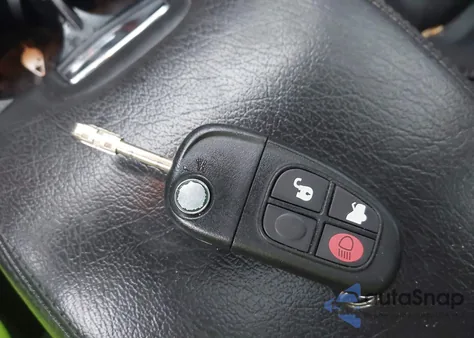 2004 Jaguar Xj Xj8 из США, поврежденный, VIN SAJWA71C14SG28625